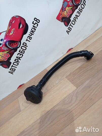 Клапан вентиляции картера Skoda Fabia 03E103201C