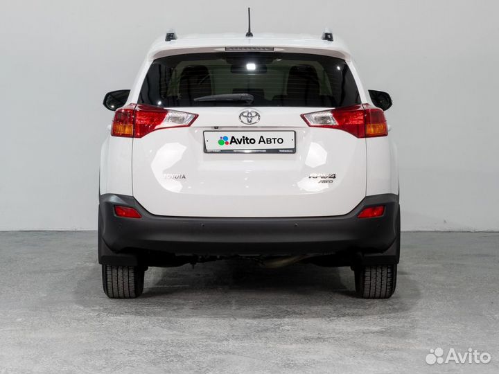 Toyota RAV4 2.2 AT, 2014, 136 848 км