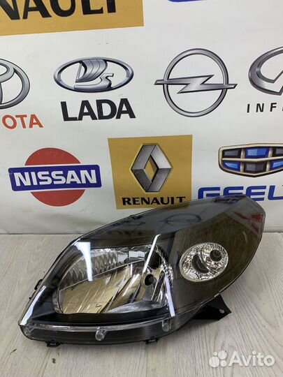 Фара Renault sandero stepway Лев