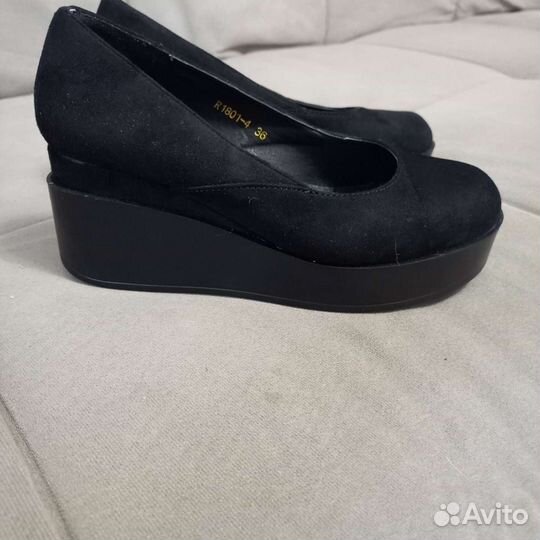 Туфли женские 36 размер новые черные