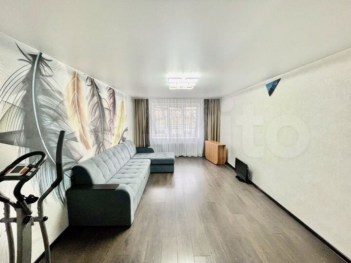 2-к. квартира, 81,2 м², 1/9 эт.