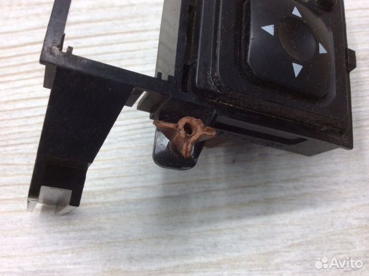 Переключатель регулировки зеркала Mitsubishi