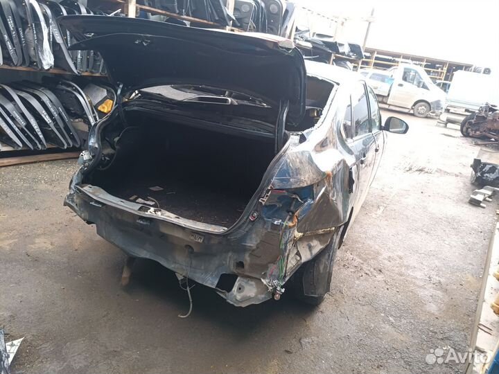 В разборе Nissan Almera G 15