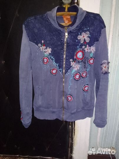 Джинсовая куртка женская