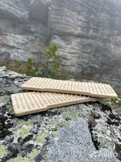 Доска садху с бамбуковыми гвоздями