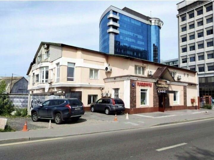 Здание, 930 м²