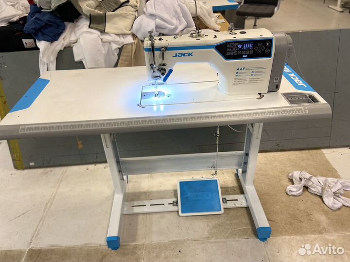Швейная машинка оверлок прямой строчка бу jack