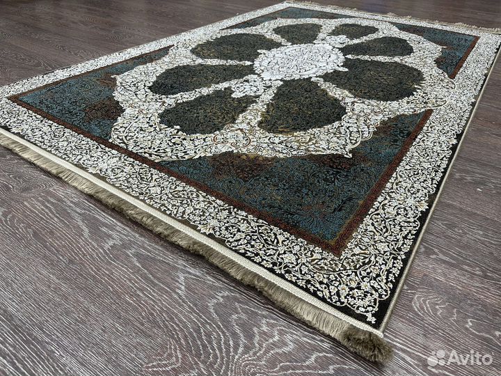 Ковер новый 1.56х2.3 Иран