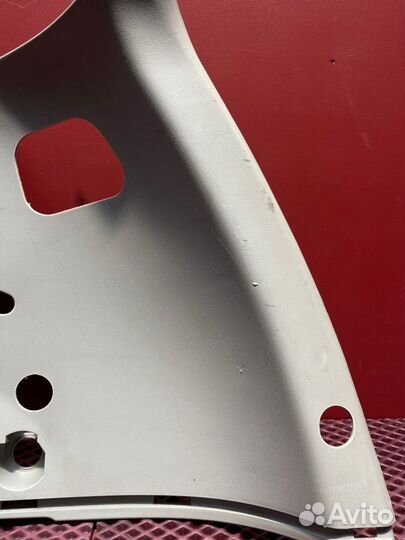 Обшивка салона правая Daihatsu Sirion M3 1KR-FE