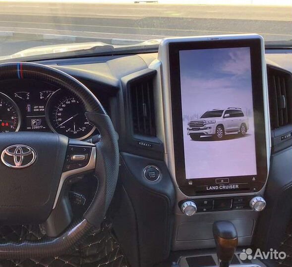 Штатная магнитола Тесла Toyota LC 200, 2016-21