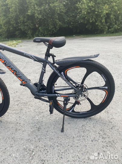 Велосипед Горный на литых дисках 26 колеса