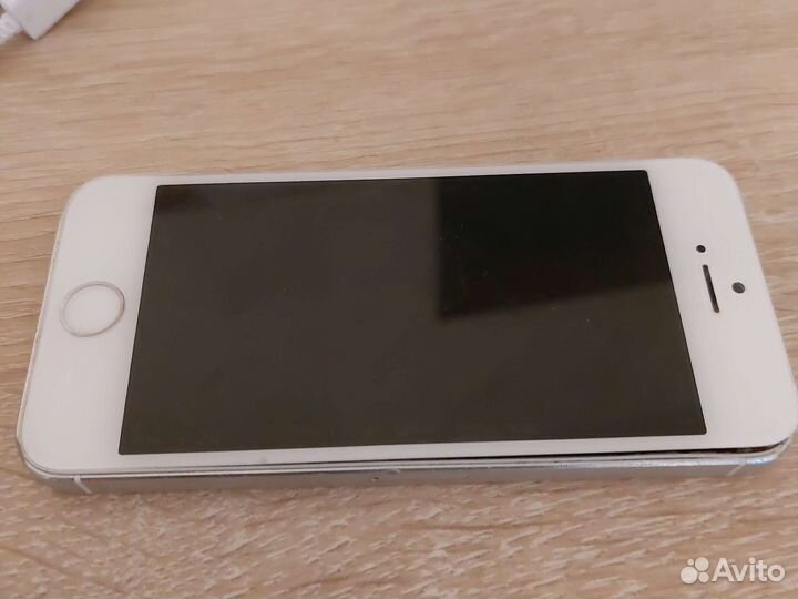 Телефон iPhone 5 на запчасти