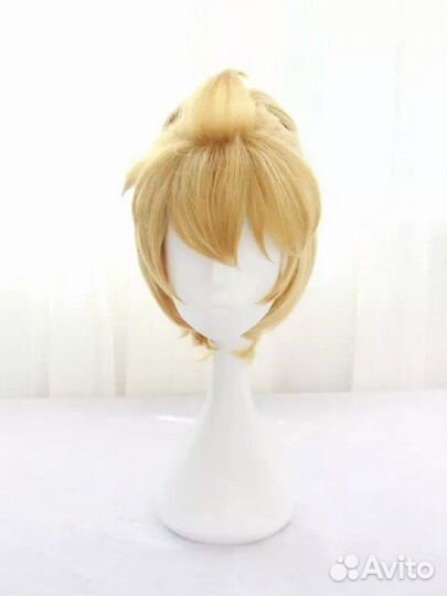 Косплей на вокалоида Лен Кагамине