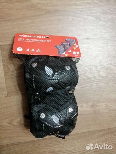 Роликовые коньки reaction