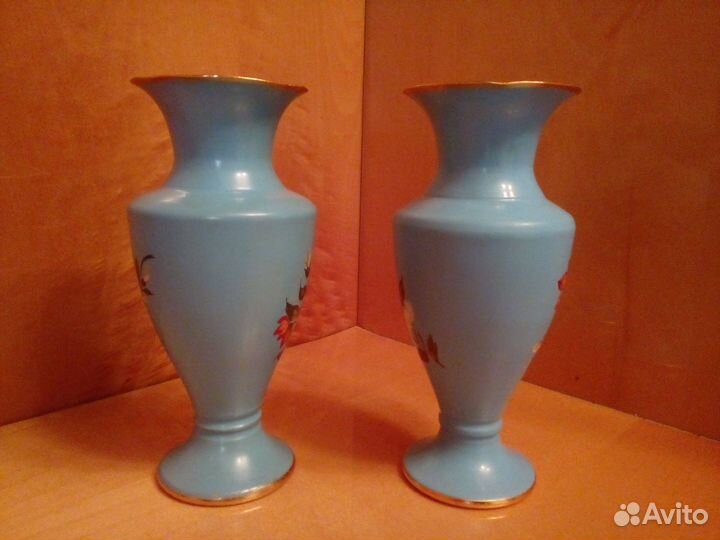 Вазы парные, ручная роспись (СССР)