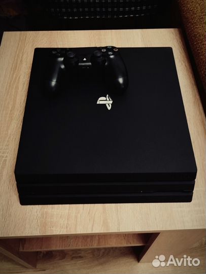 Sony playstation PS4 pro 1тб