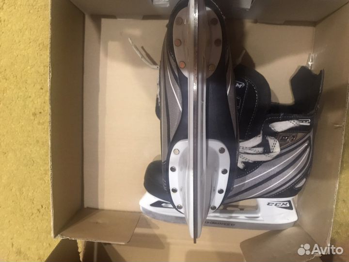 Коньки хоккейные 39размер