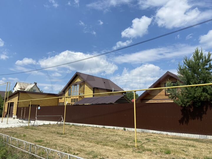 Дом 250 м² на участке 15 сот.