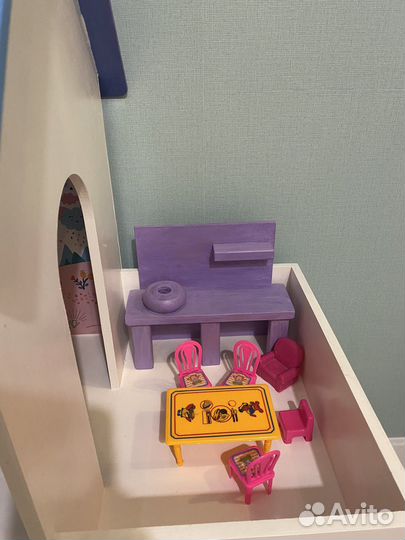 Домик кукольный