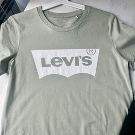 Футболка levis S