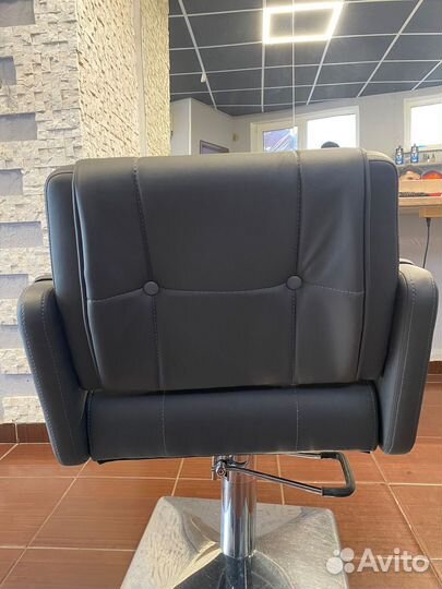Кожаное кресло бу