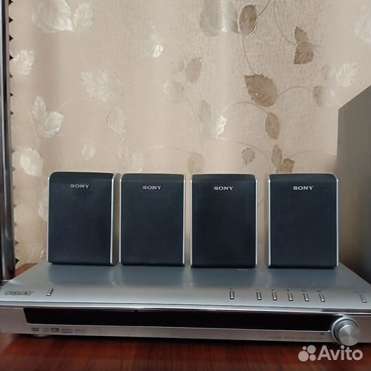 Домашний кинотеатр Sony DAV-DZ100