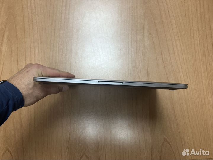 Apple macbook pro 13 2020 16gb 256gb touch bar