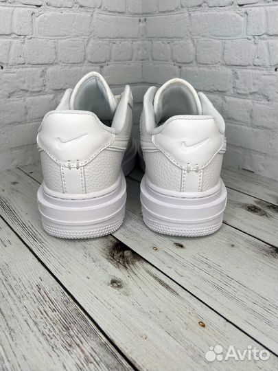 Кроссовки Nike Air Force 1 Luxe Summit White