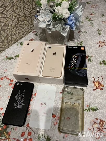 iPhone 8, 64 ГБ