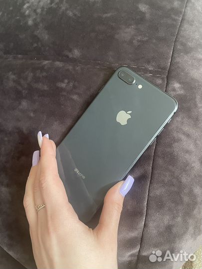 iPhone 8 Plus, 64 ГБ