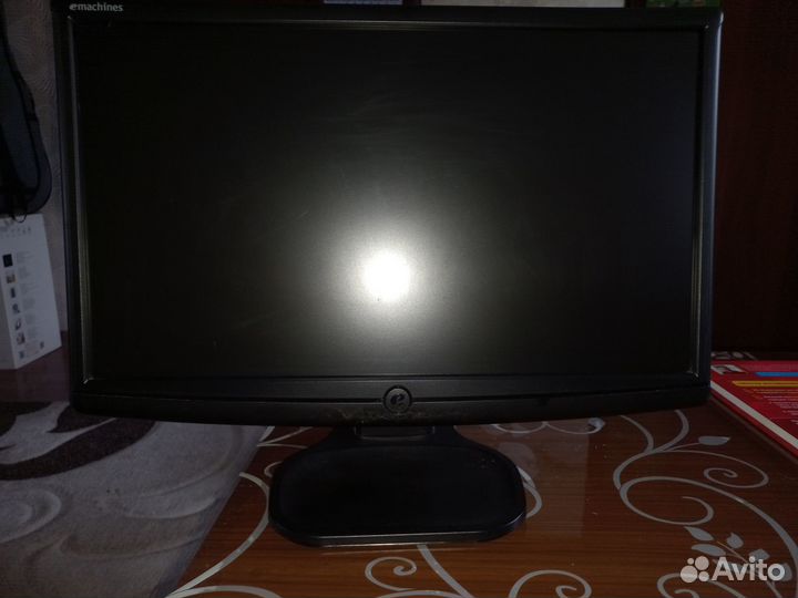 Мониторы ЖК бу Emachines E190 HQV b
