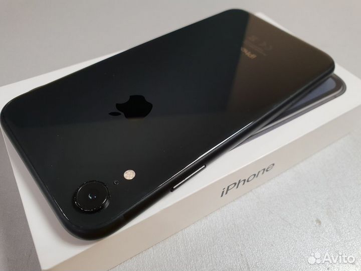 iPhone Xr, 64 ГБ