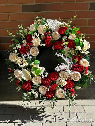 Ритуальные венки ручной работы