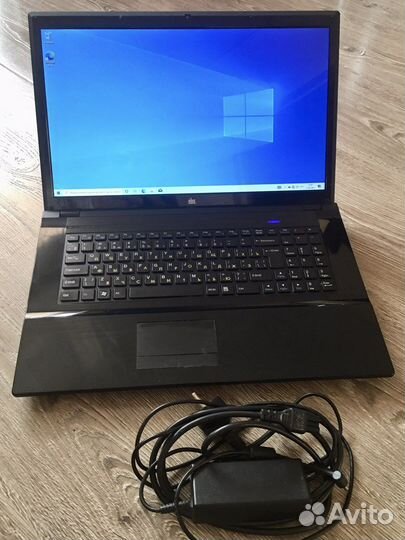 Ноутбук диагональ 17.3, i5