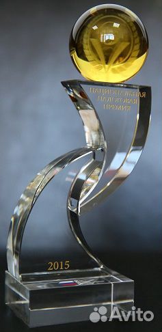 Роскошная статуэтка Победителя Национальной премии