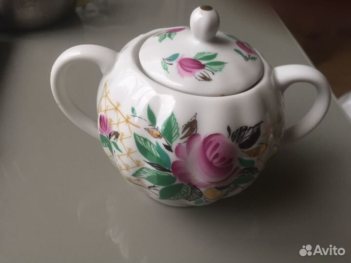 Сахарница от сервиза Роза золотая сетка лфз