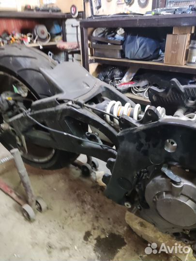 Запчасти на мотоцикл Кавасаки 10R 2011-2015