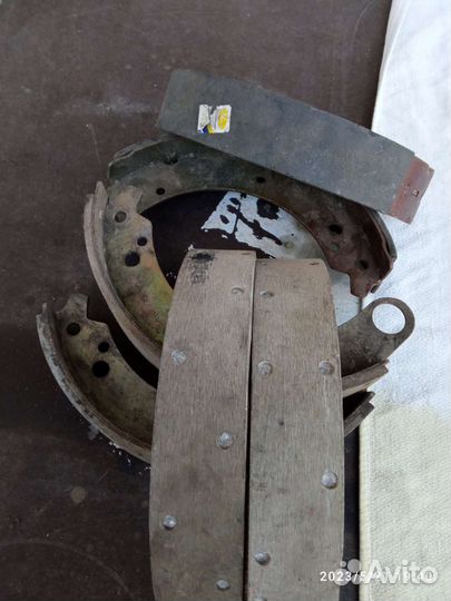 Тормозные колодки волга