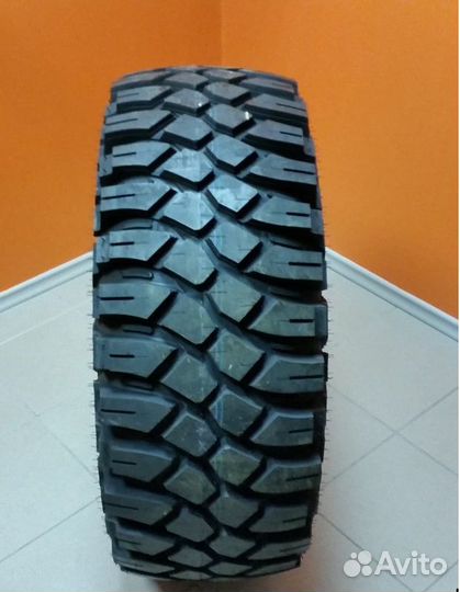 Maxxis M8090 Creepy Crawler 37/13.5 R15 127L
