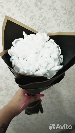 Букет из бабочек и атласных лент