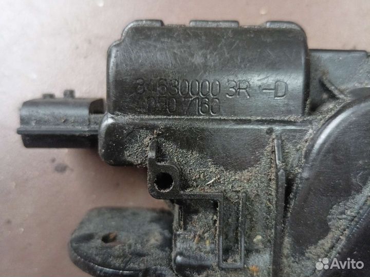 Рено Меган 3 замок крышки багажника