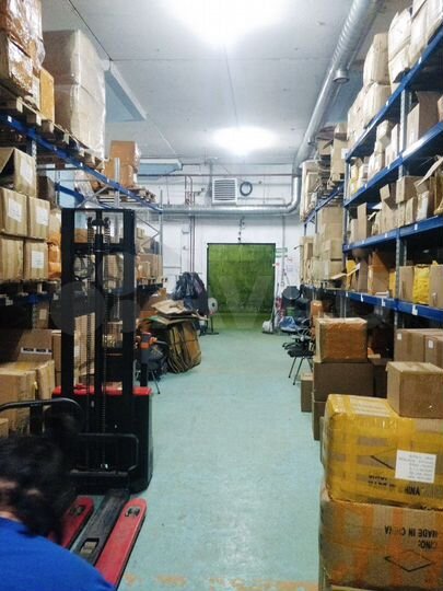 Склад у ТТК с отоплением и стеллажами