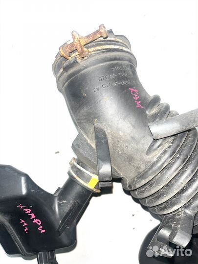 Патрубок воздушного фильтра Toyota Camry XV40 2.5