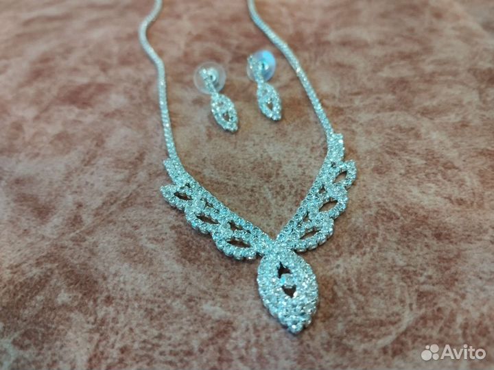 Комплект бижутерии