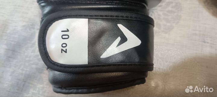 Боксерские перчатки 10 oz demix