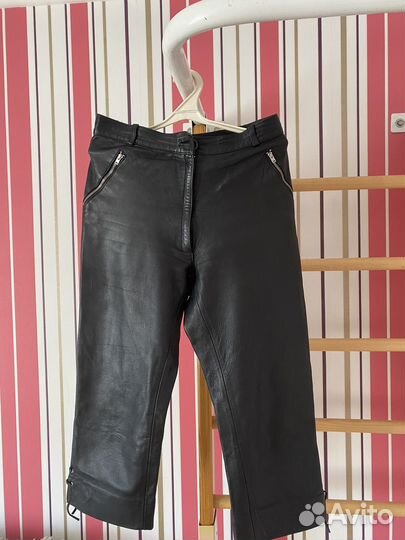 Брюки капри