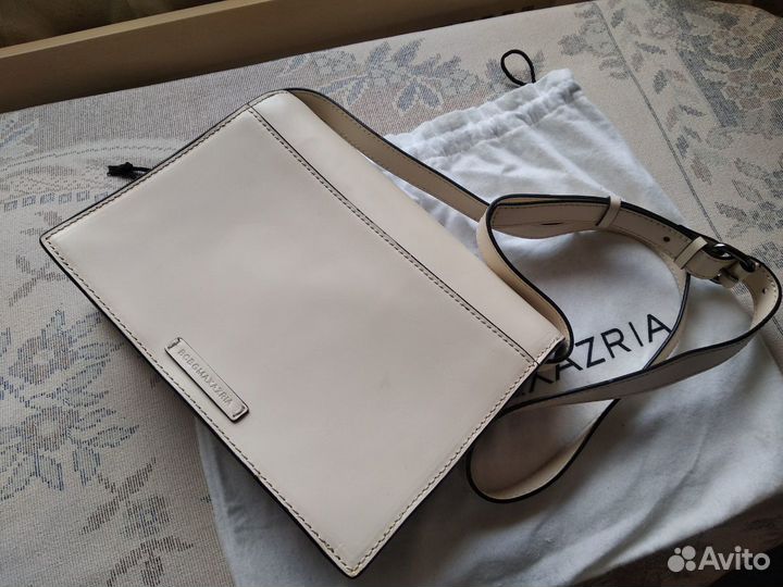 Сумка-клатч bcbgmaxazria