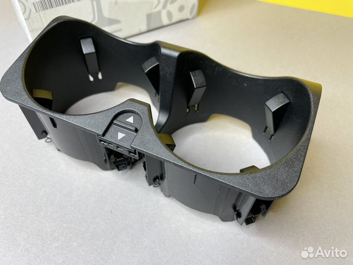 Подстаканник Mercedes S w221 в наличии Оригинал