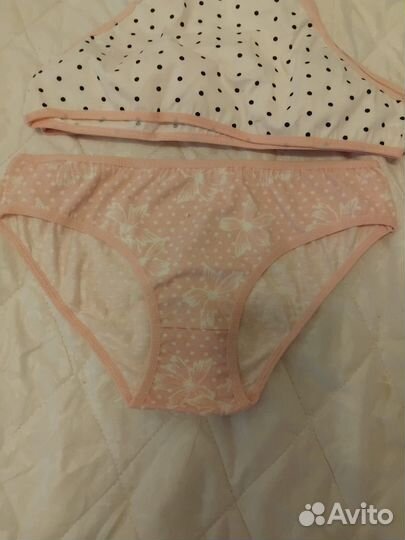 Продам набор женских трусиков