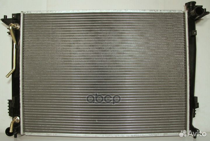 327514K Радиатор охлаждения Hyundai ix35/ Sport